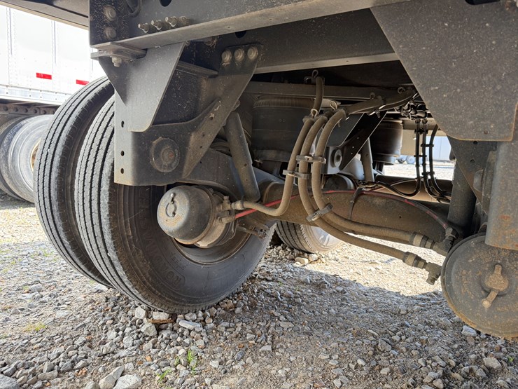 2022-wilson-hopper-bottom-image-14