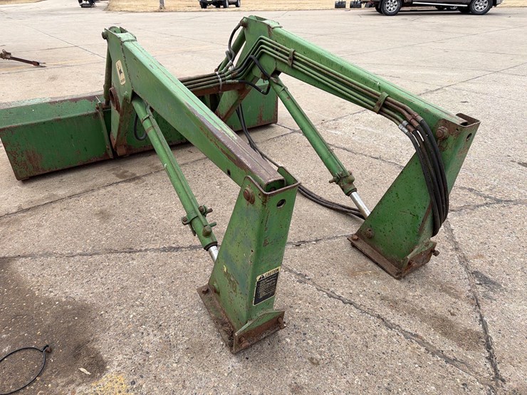 john-deere-148-image-4