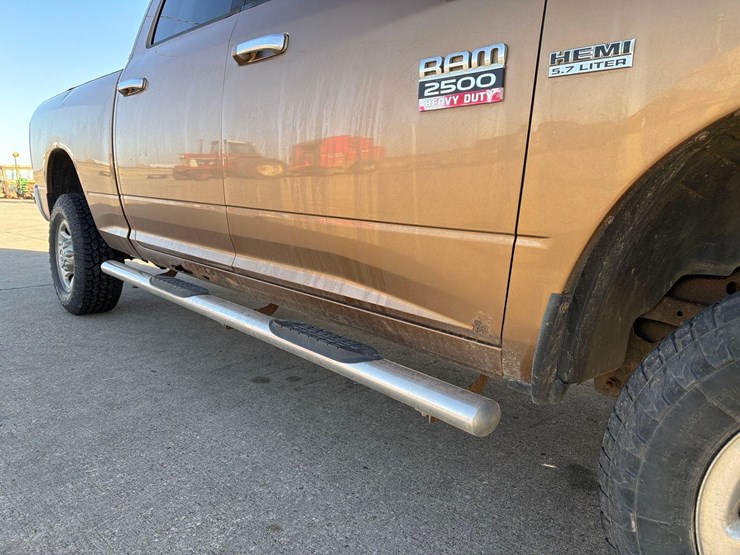 2011-dodge-ram-2500-image-14