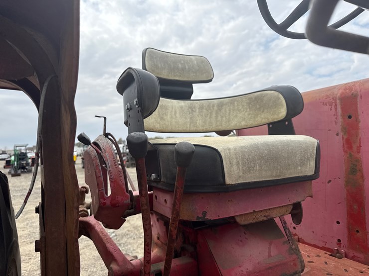 #85-•-1973-international-f1066-tractor-2610172u030459-inv#-42778-image-34