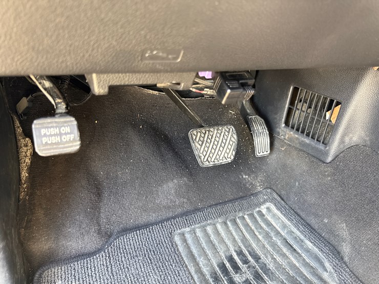 2017-nissan-titan-image-24