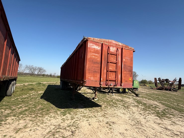 1965-trailmobile-trailer-image-2