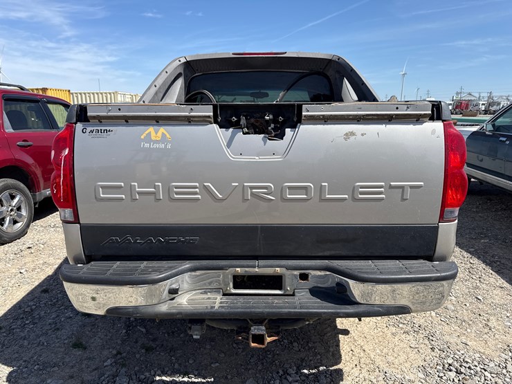 #5349-•-inop-2005-chevrolet-avalanche-pickup-3gnec12z25g286152-image-5