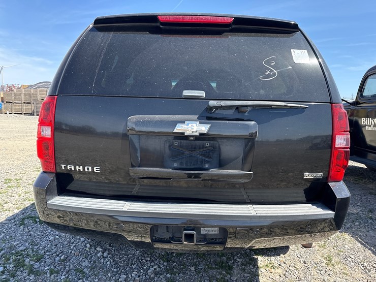 2010-chevrolet-tahoe-image-8