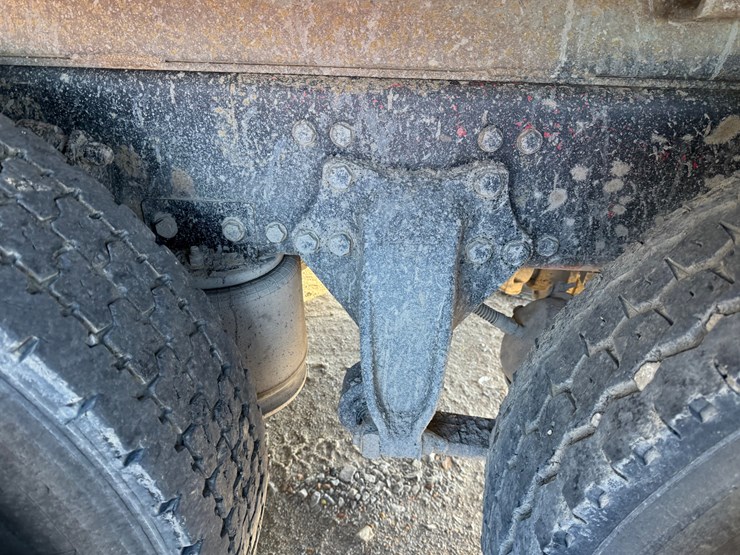 2010-kenworth-t800-image-11