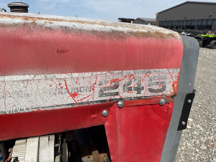 massey-ferguson-245-image-16
