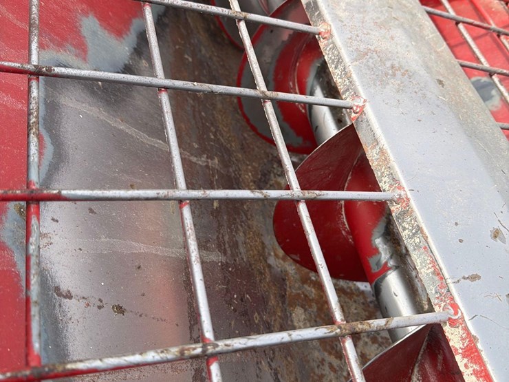 buhler-farm-king-1034-image-18