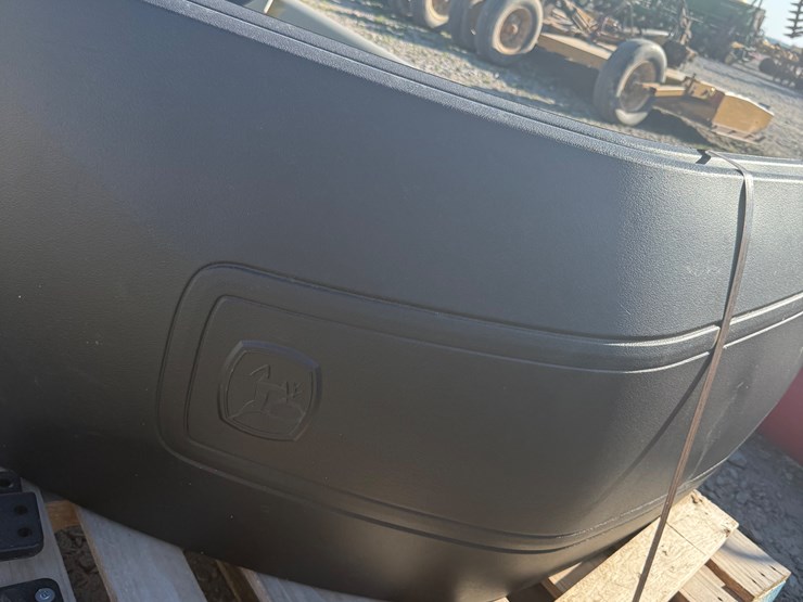 john-deere-8-image-8