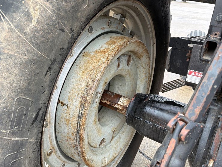 agco-white-6145-image-31