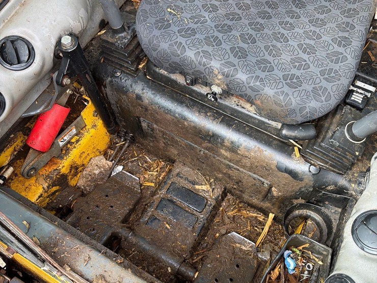 2018-new-holland-l234-image-35