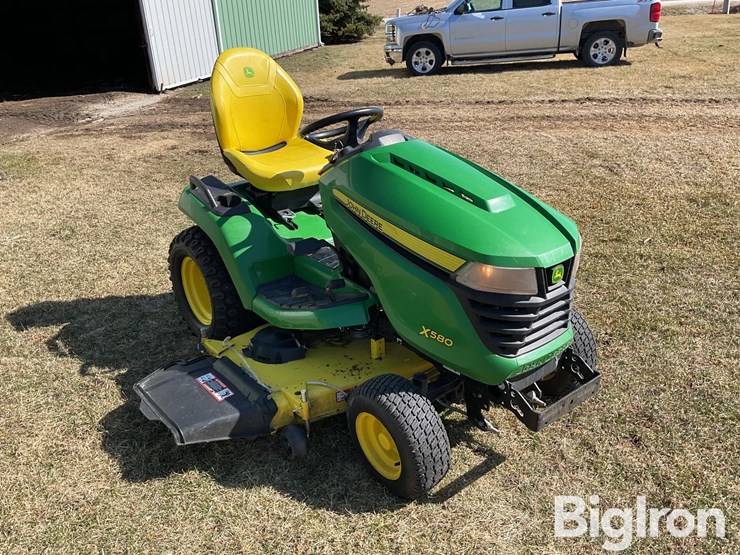 john-deere-x580-image-3