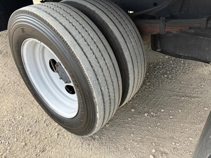 2016-ford-f550-xlt-image-7