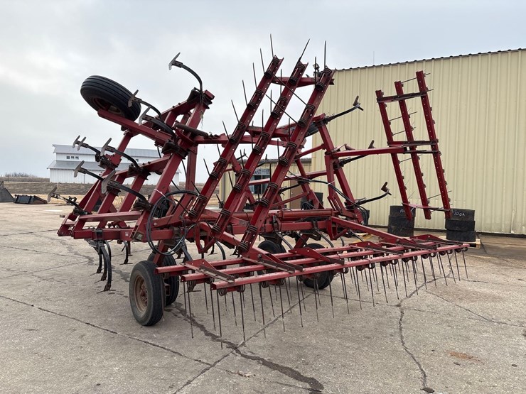 case-ih-4600-image-4