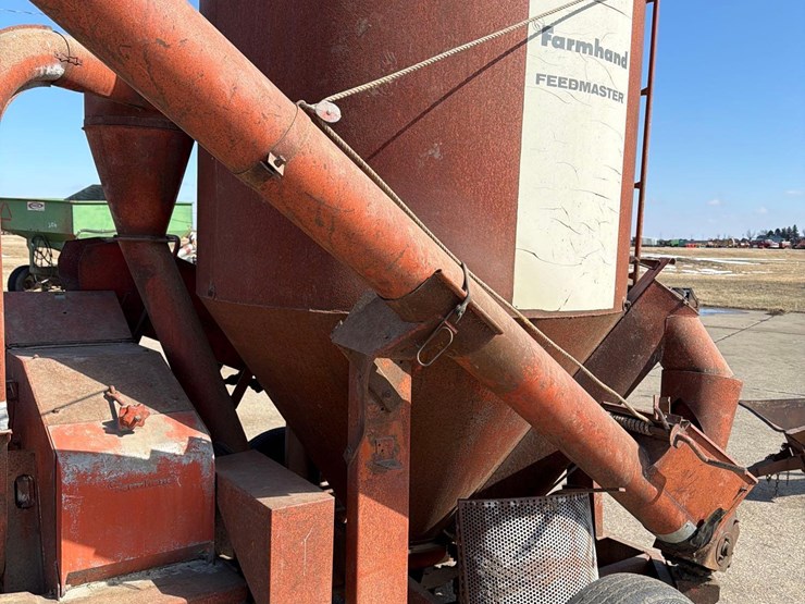 farmhand-feedmaster-grinder-mixer-image-12