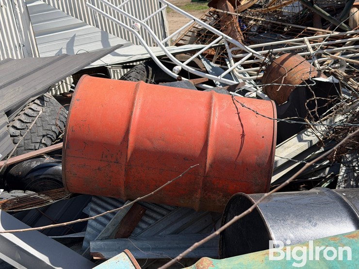 farm-scrap-metal-pile-image-9
