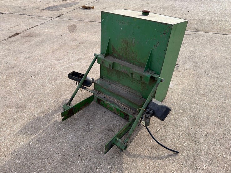 john-deere-4440-image-2