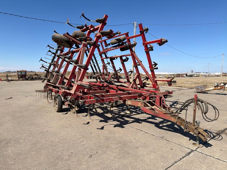 case-ih-4800-image-1