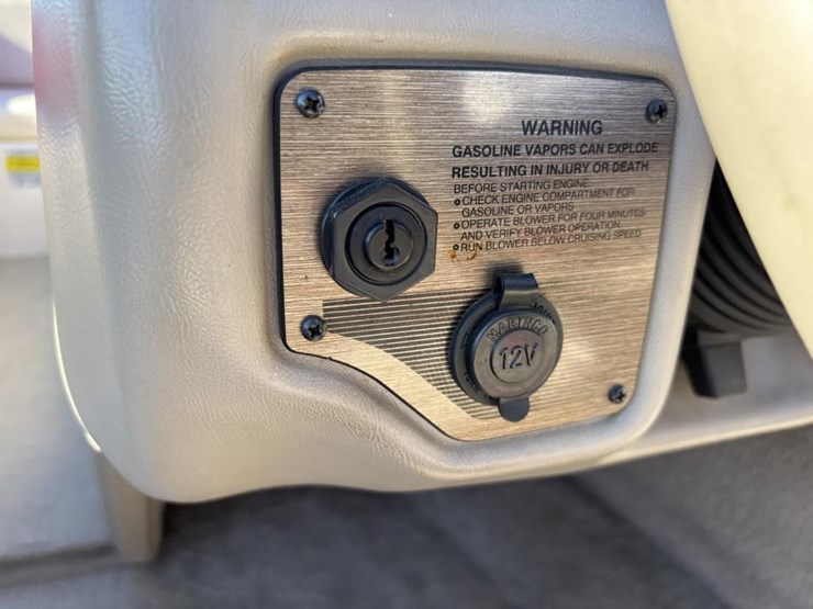 2000-unknown-trailer-image-19