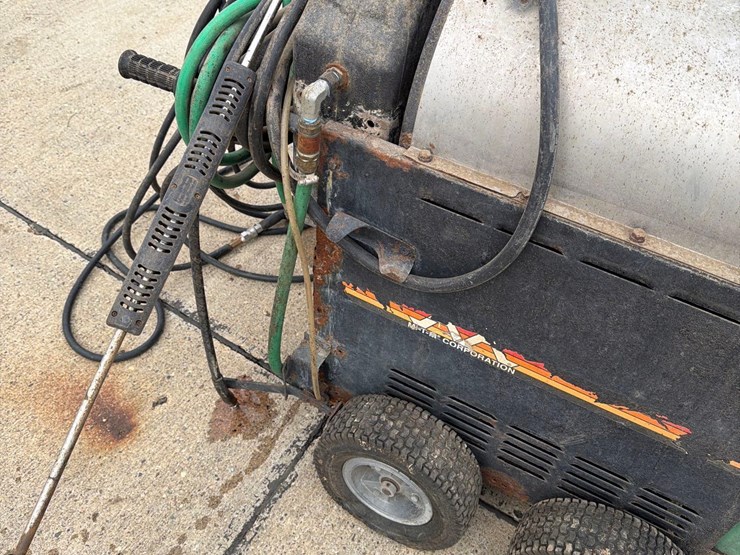 tnt-hot/cold-waterpower-washer-image-11