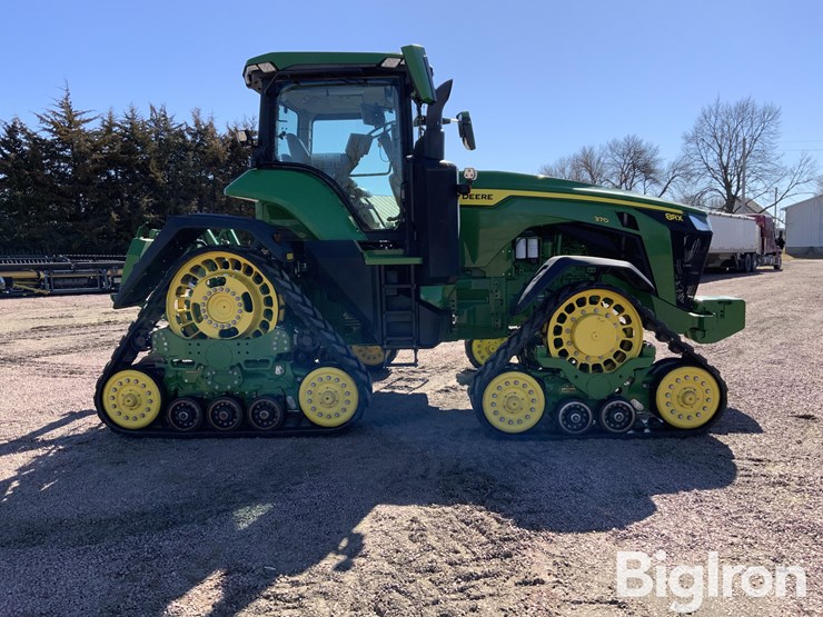 2020-john-deere-8rx-370-image-4