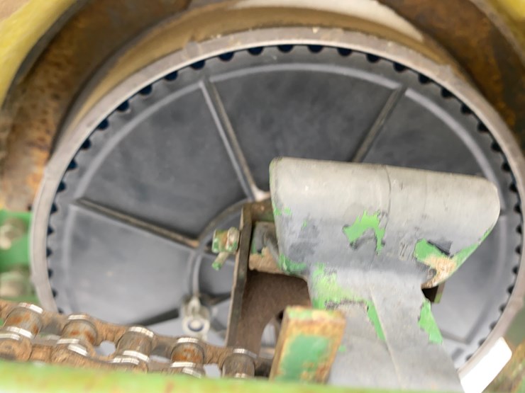 john-deere-7000-image-64