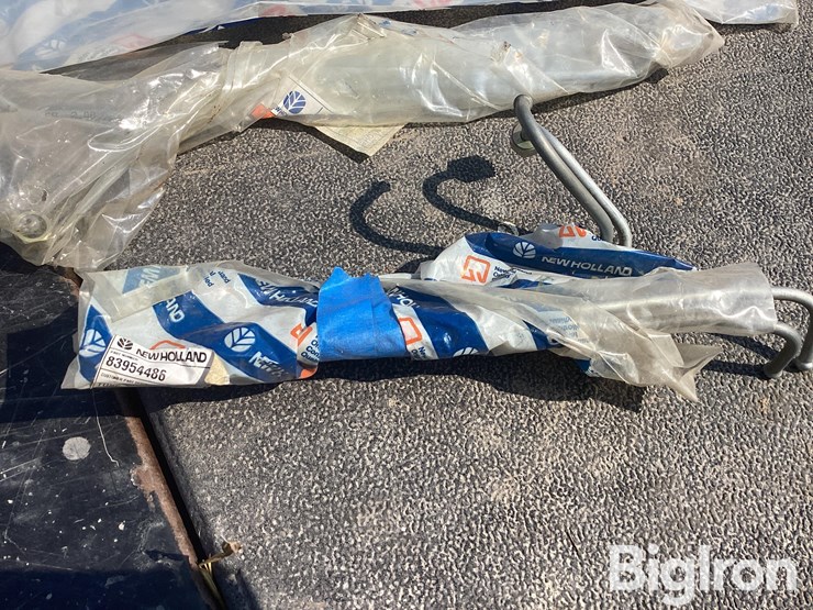 new-holland-35-image-5