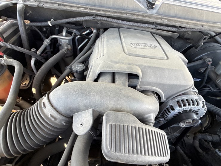 2010-chevrolet-tahoe-image-39