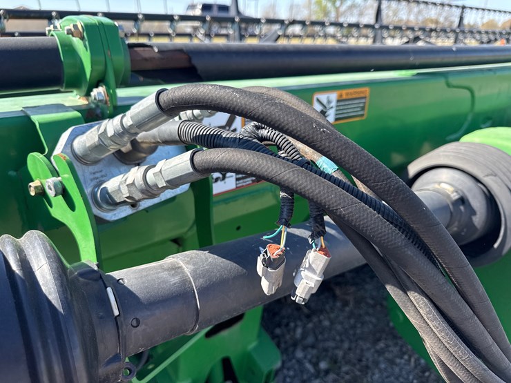 john-deere-630d-image-31