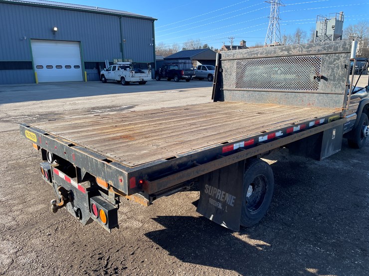 2005-chevrolet-3500-image-28