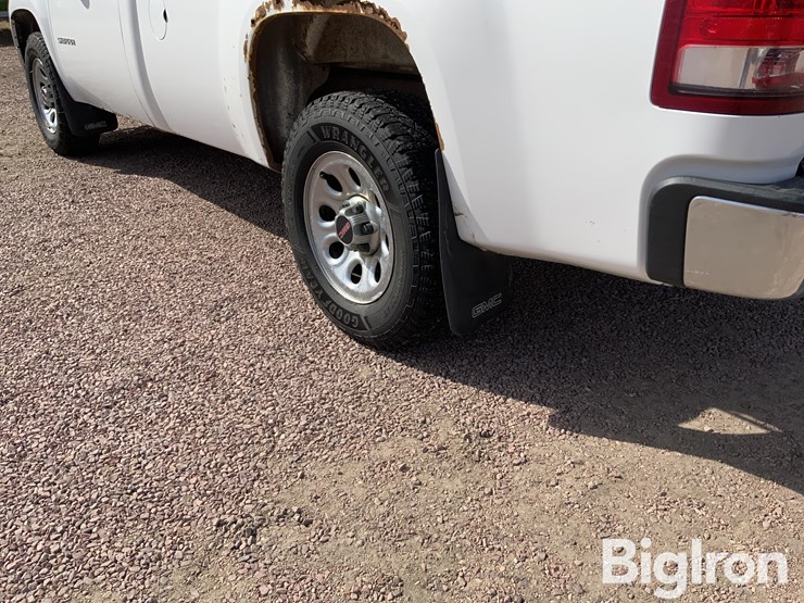 2011-gmc-sierra-1500-image-19