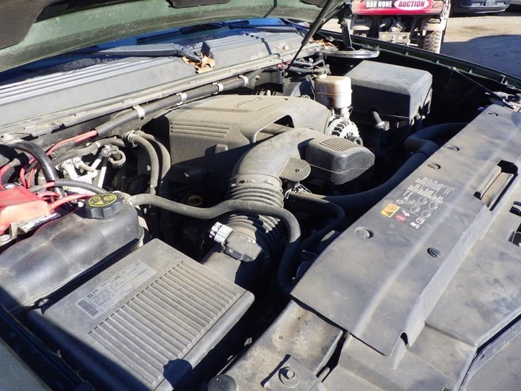 2014-chevrolet-tahoe-image-11