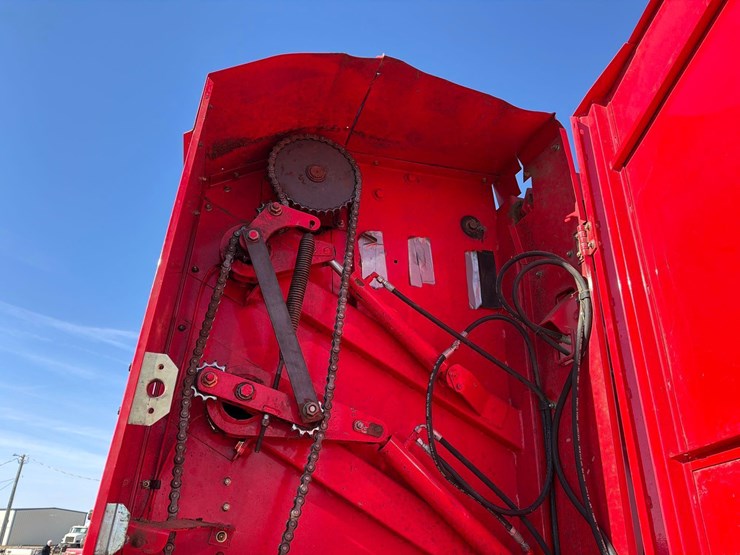 massey-ferguson-2856a-image-30