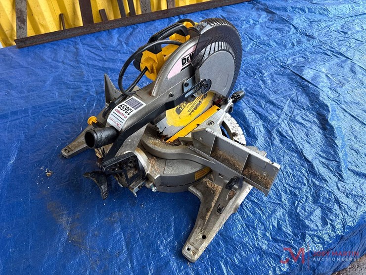 dewalt-chop-saw-image-2