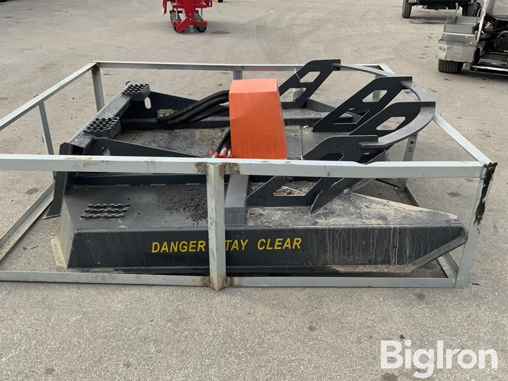 2025-massey-ferguson-730-image-4