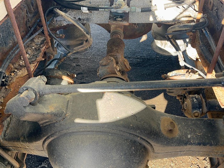 2004-caterpillar-c12-image-52