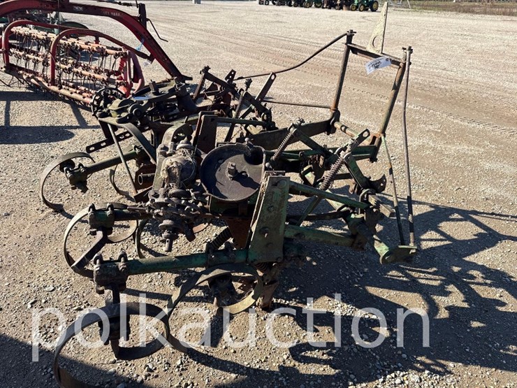 john-deere-2-image-1