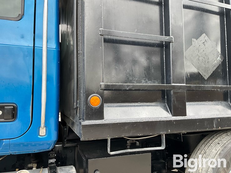 2003-mack-granite-cv713-image-13