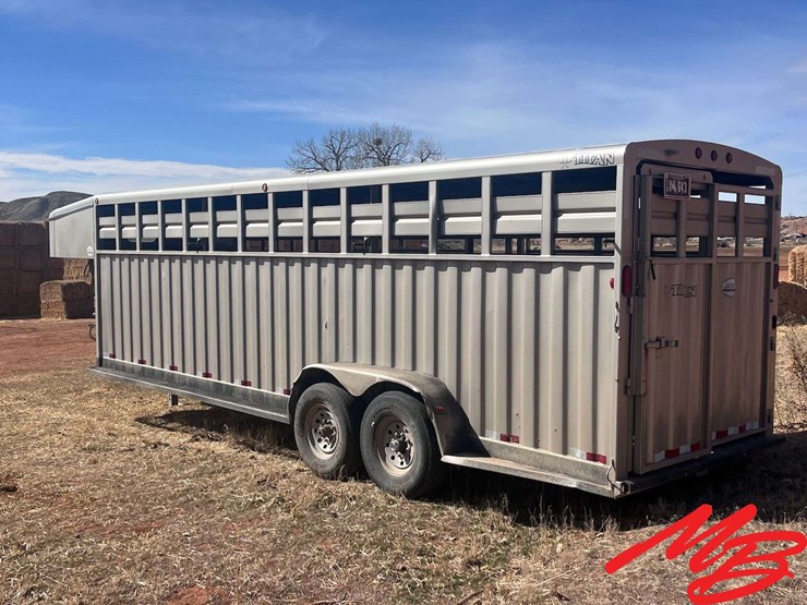 2009-titan-trailer-image-2