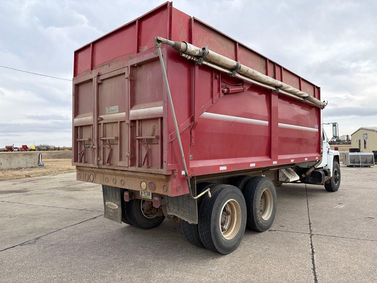 1980-international-s1900-image-4