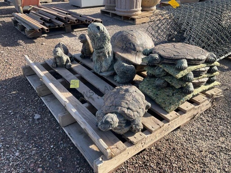 pallet-of-assorted-concrete,-turtle-statues-image-2