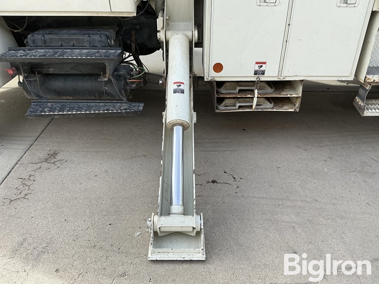 2005-international-durastar-4400-image-9