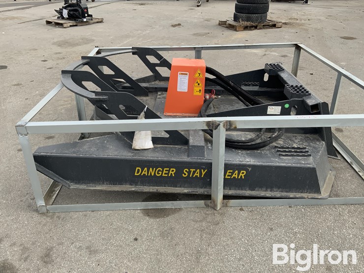 2025-massey-ferguson-730-image-8