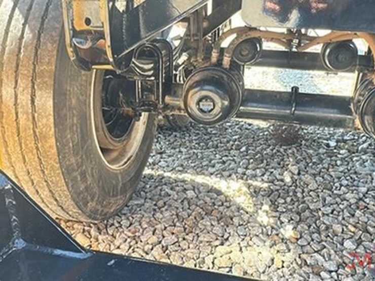 2023-manac-log-trailer-image-12