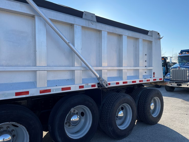 2006-caterpillar-c13-image-11