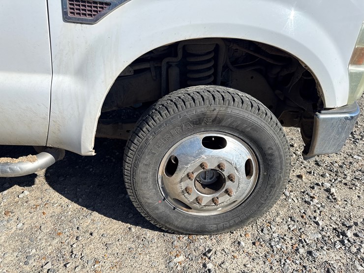 2008-ford-f350-image-16