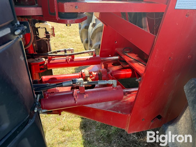 2012-versatile-375-image-13