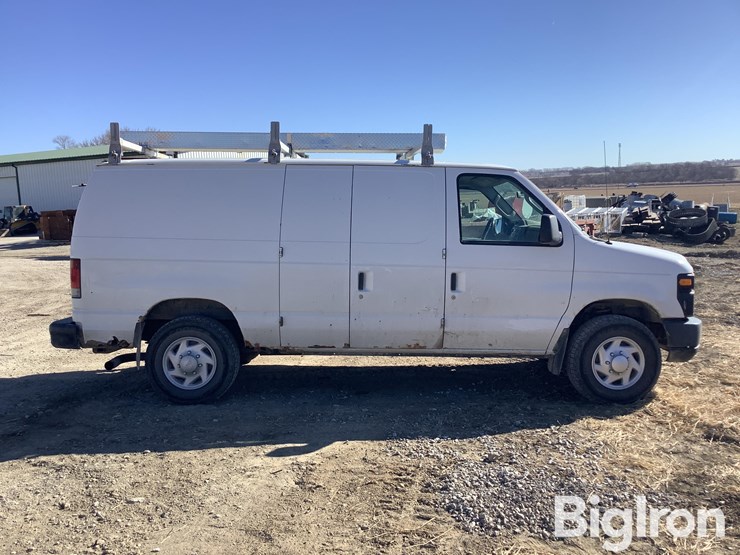 2013-ford-e250-image-4