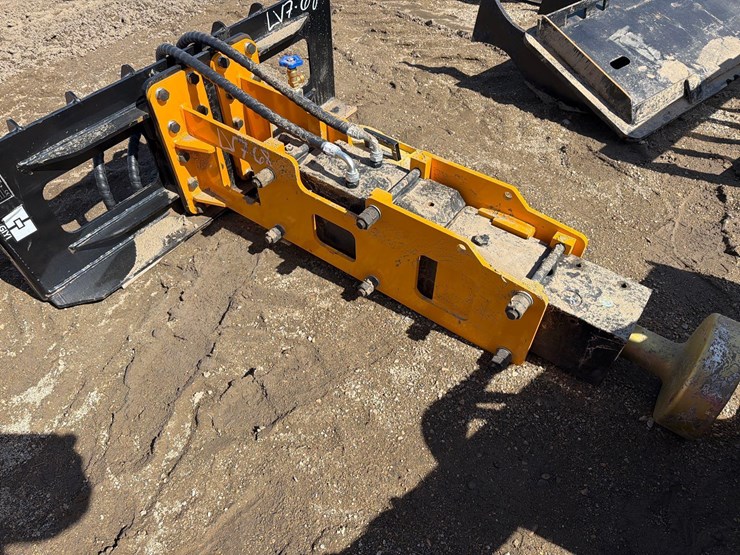 giyi-post-pounder-image-1