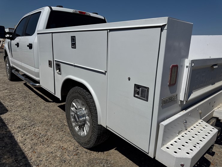 2022-ford-f250-image-11