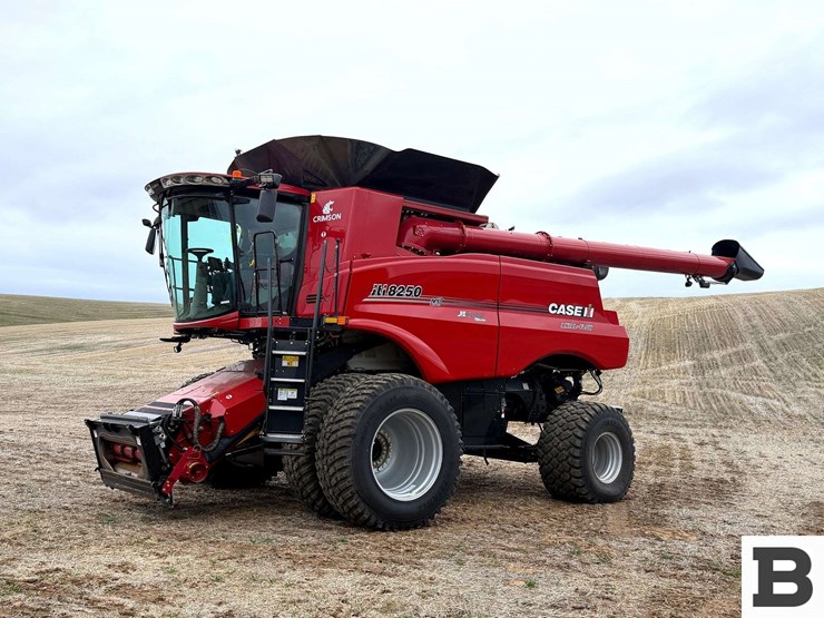 2020-case-ih-8250-image-1